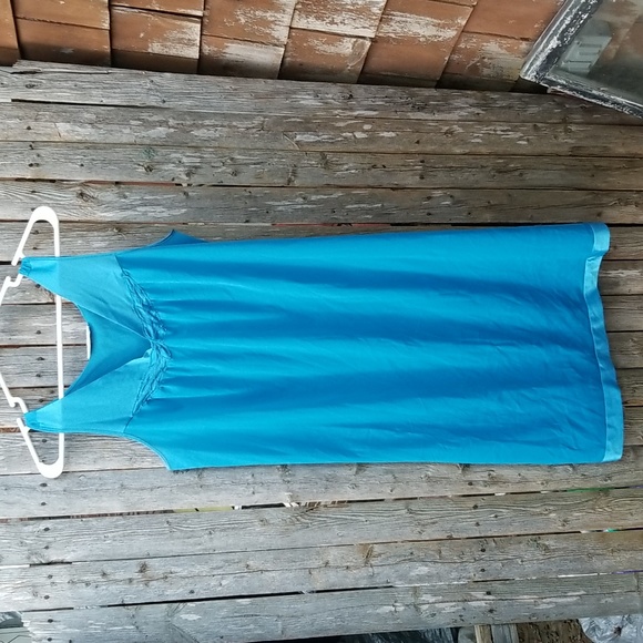 Vintage Vassarette Medium Appliqued Soft Nylon Gown - Picture 1 of 7